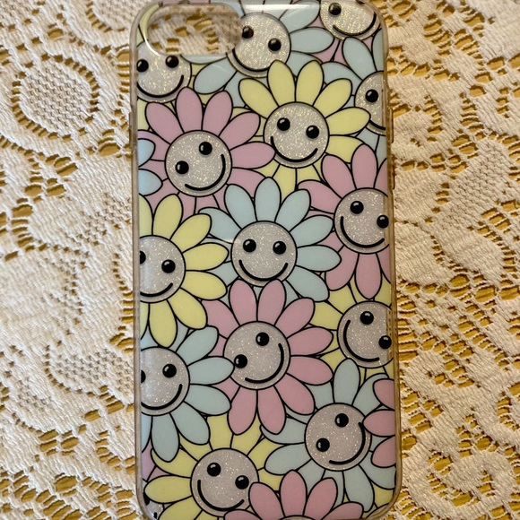 Cute iPhone 6 case  💕🌼 - Picture 1 of 3
